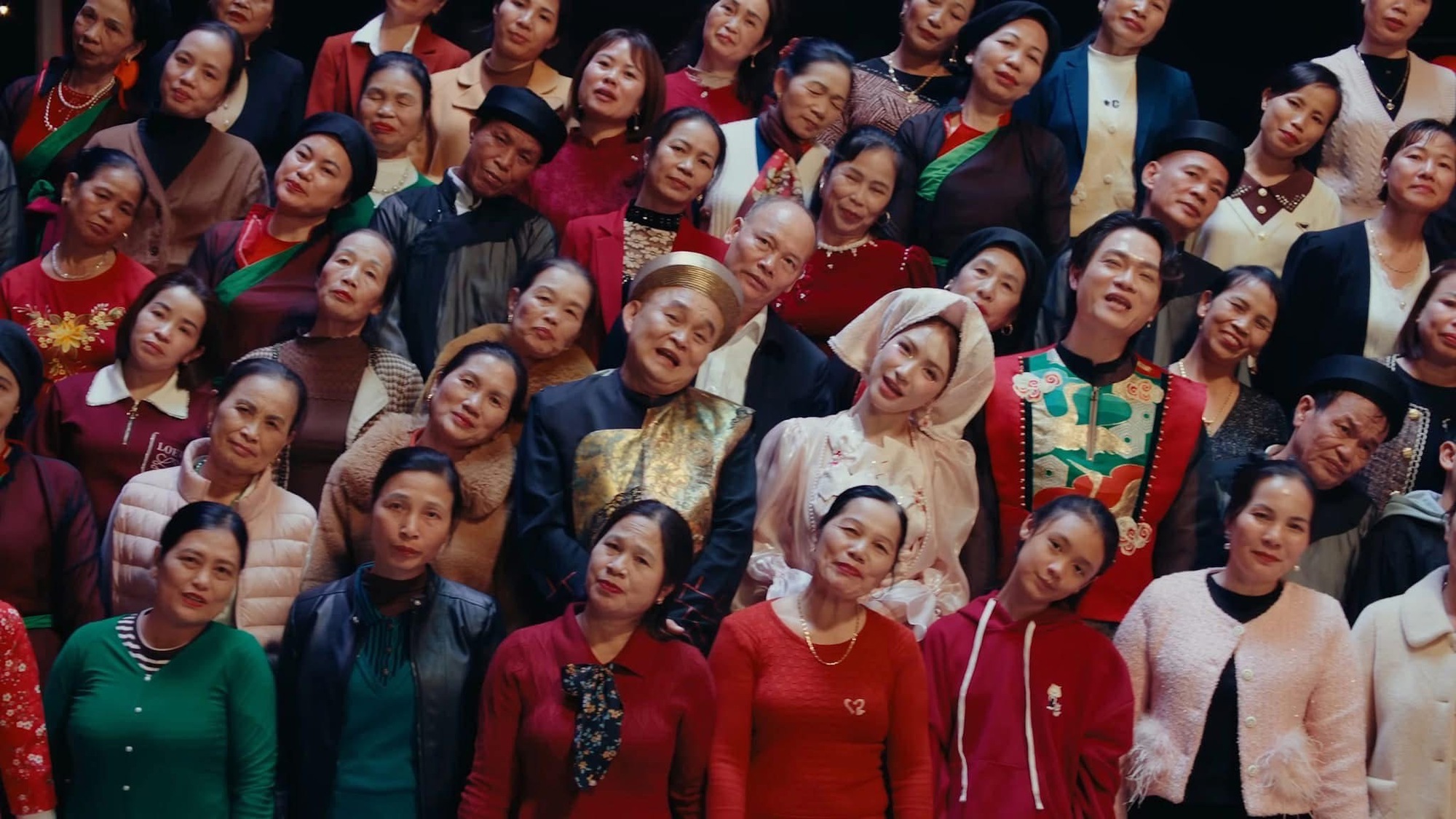 H&ograve;a Minzy trả lời về con số 8 tỷ đồng l&agrave;m MV Bắc Bling, c&aacute;t-x&ecirc; của Xu&acirc;n Hinh g&acirc;y x&ocirc;n xao- Ảnh 4.