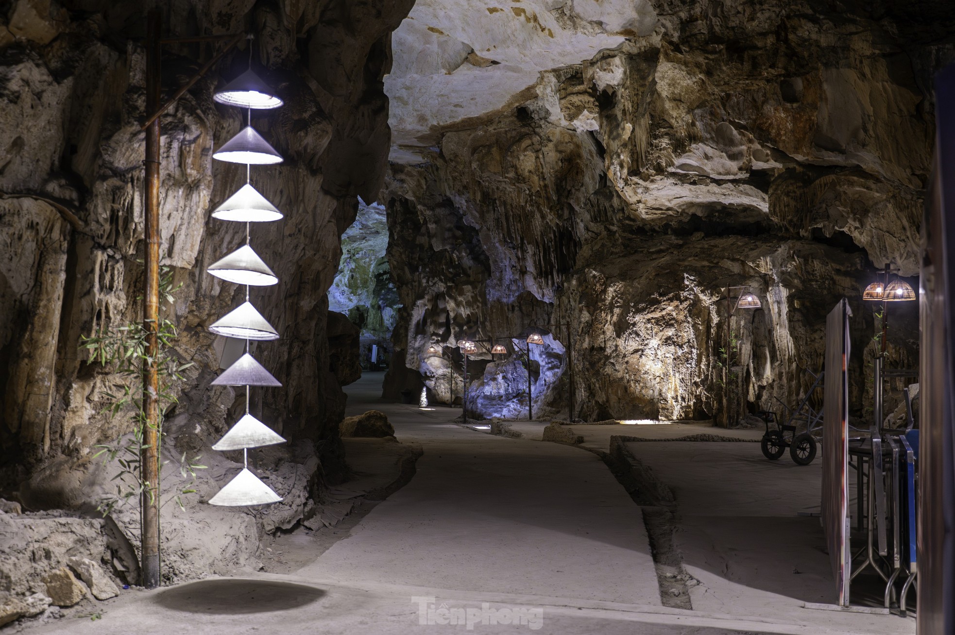 Động Cung Đình bị biến thành nơi tổ chức sự kiện gây tranh cãi - Ảnh 22.