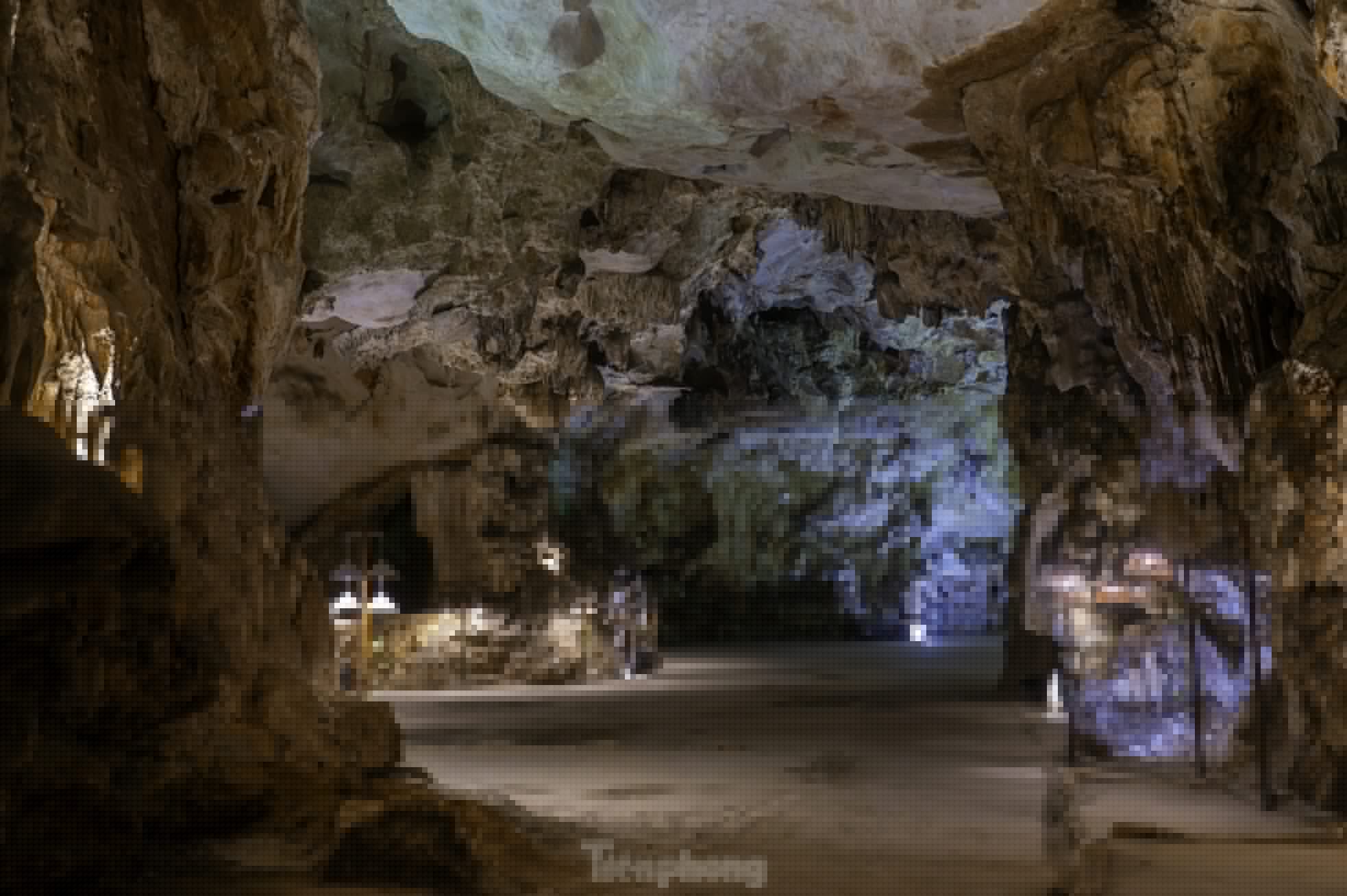 Động Cung Đình bị biến thành nơi tổ chức sự kiện gây tranh cãi - Ảnh 21.