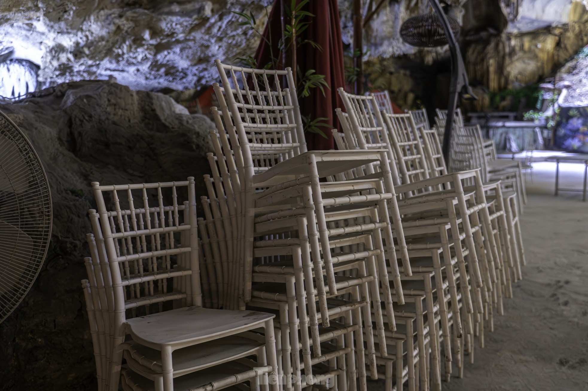 Động Cung Đình bị biến thành nơi tổ chức sự kiện gây tranh cãi - Ảnh 28.