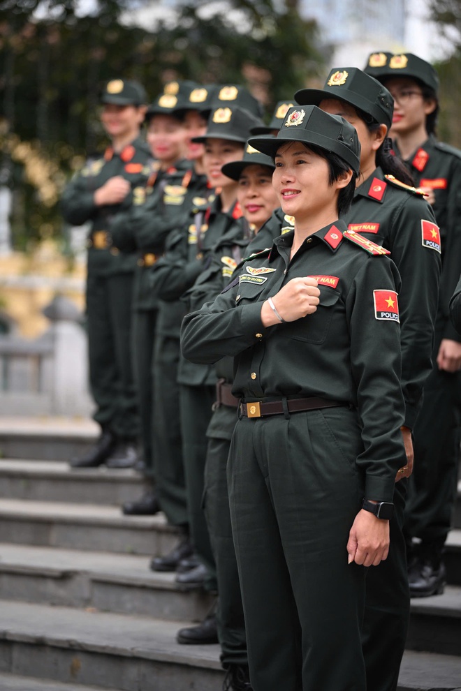 C&aacute;c nữ sĩ quan xinh đẹp Đơn vị Cảnh s&aacute;t G&igrave;n giữ h&ograve;a b&igrave;nh số 1 Việt Nam- Ảnh 7.