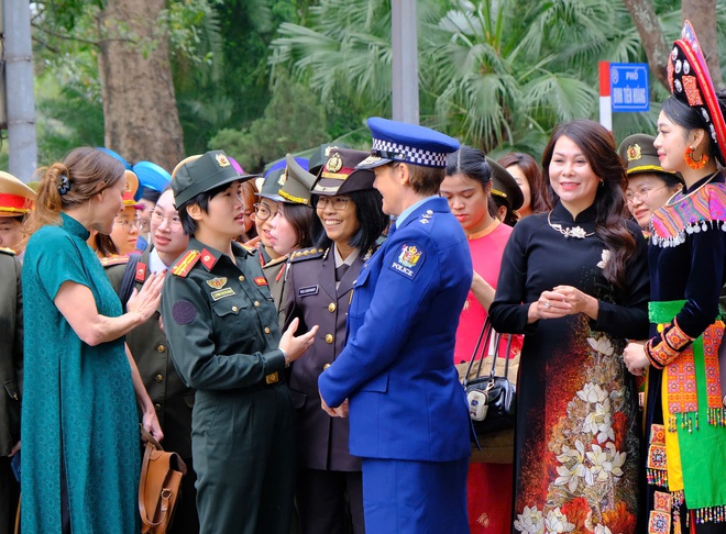 C&aacute;c nữ sĩ quan xinh đẹp Đơn vị Cảnh s&aacute;t G&igrave;n giữ h&ograve;a b&igrave;nh số 1 Việt Nam- Ảnh 6.