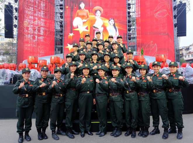 C&aacute;c nữ sĩ quan xinh đẹp Đơn vị Cảnh s&aacute;t G&igrave;n giữ h&ograve;a b&igrave;nh số 1 Việt Nam- Ảnh 14.