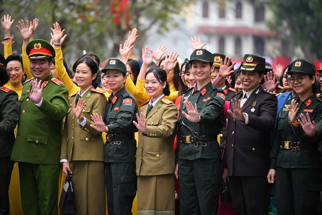 C&aacute;c nữ sĩ quan xinh đẹp Đơn vị Cảnh s&aacute;t G&igrave;n giữ h&ograve;a b&igrave;nh số 1 Việt Nam- Ảnh 17.