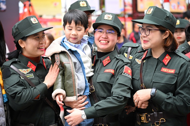 C&aacute;c nữ sĩ quan xinh đẹp Đơn vị Cảnh s&aacute;t G&igrave;n giữ h&ograve;a b&igrave;nh số 1 Việt Nam- Ảnh 12.