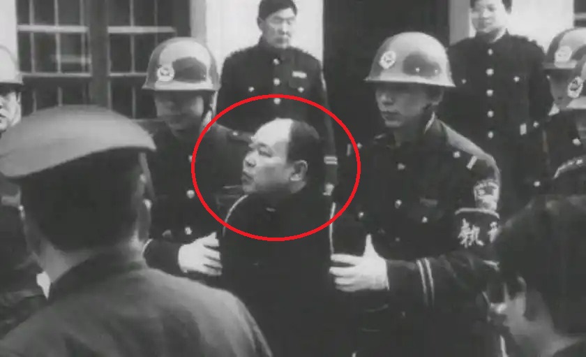 Bắc Kinh lên tiếng về lý do Chủ tịch Quốc hội Trung Quốc vắng mặt ở phiên họp quan trọng - Ảnh 2.