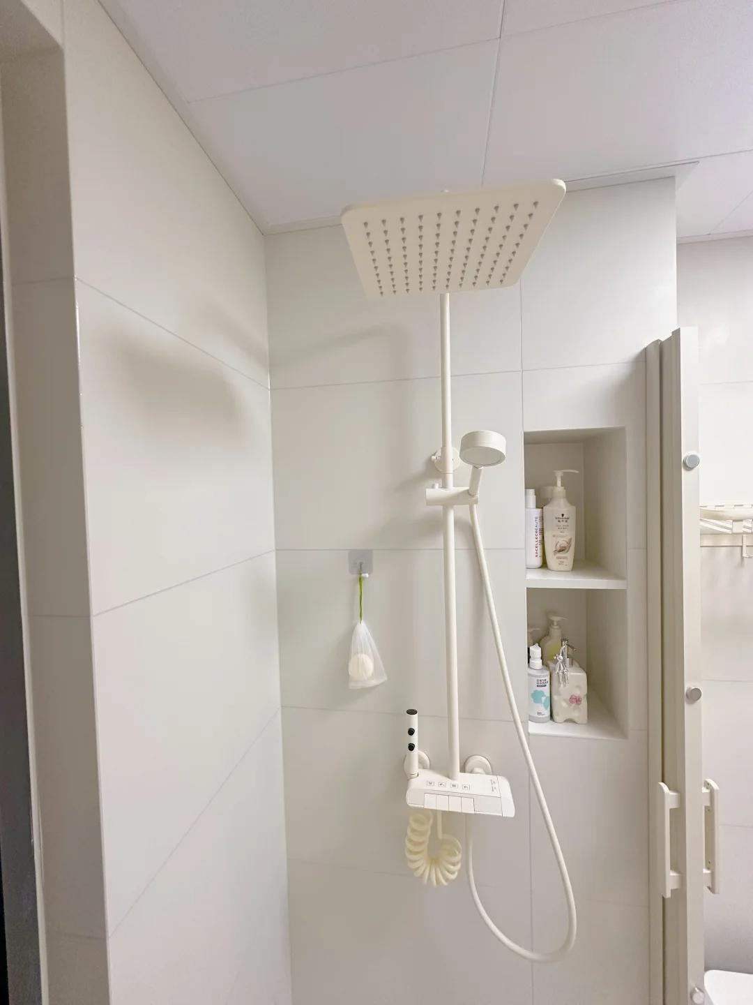 Sau khi nhìn nhà hàng xóm, tôi chỉ muốn đập đi xây lại phòng tắm nhà mình!- Ảnh 3. Sau khi nhìn nhà hàng xóm, tôi chỉ muốn đập đi xây lại phòng tắm nhà mình!- Ảnh 3.