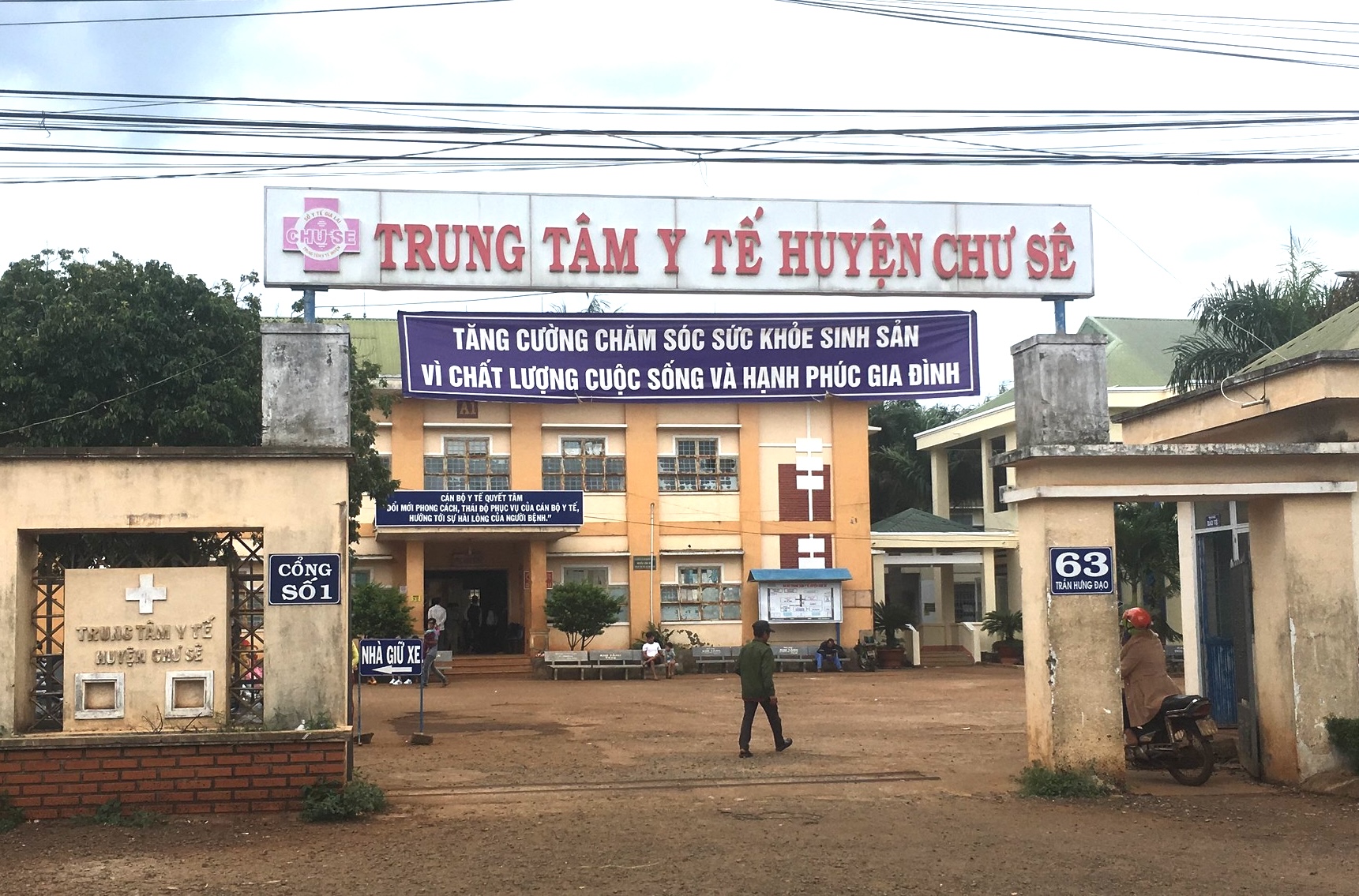 Người nhà bệnh nhân hành hung nữ bác sĩ, tuyên bố Người nhà bệnh nhân hành hung nữ bác sĩ, tuyên bố