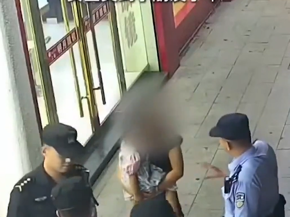 Mẹ biến mất sau 2 tiếng dạy con học, con hoảng loạn cầu cứu cảnh sát - Sự thật gây bão MXH: Chuyện như đùa mà thật!- Ảnh 2.