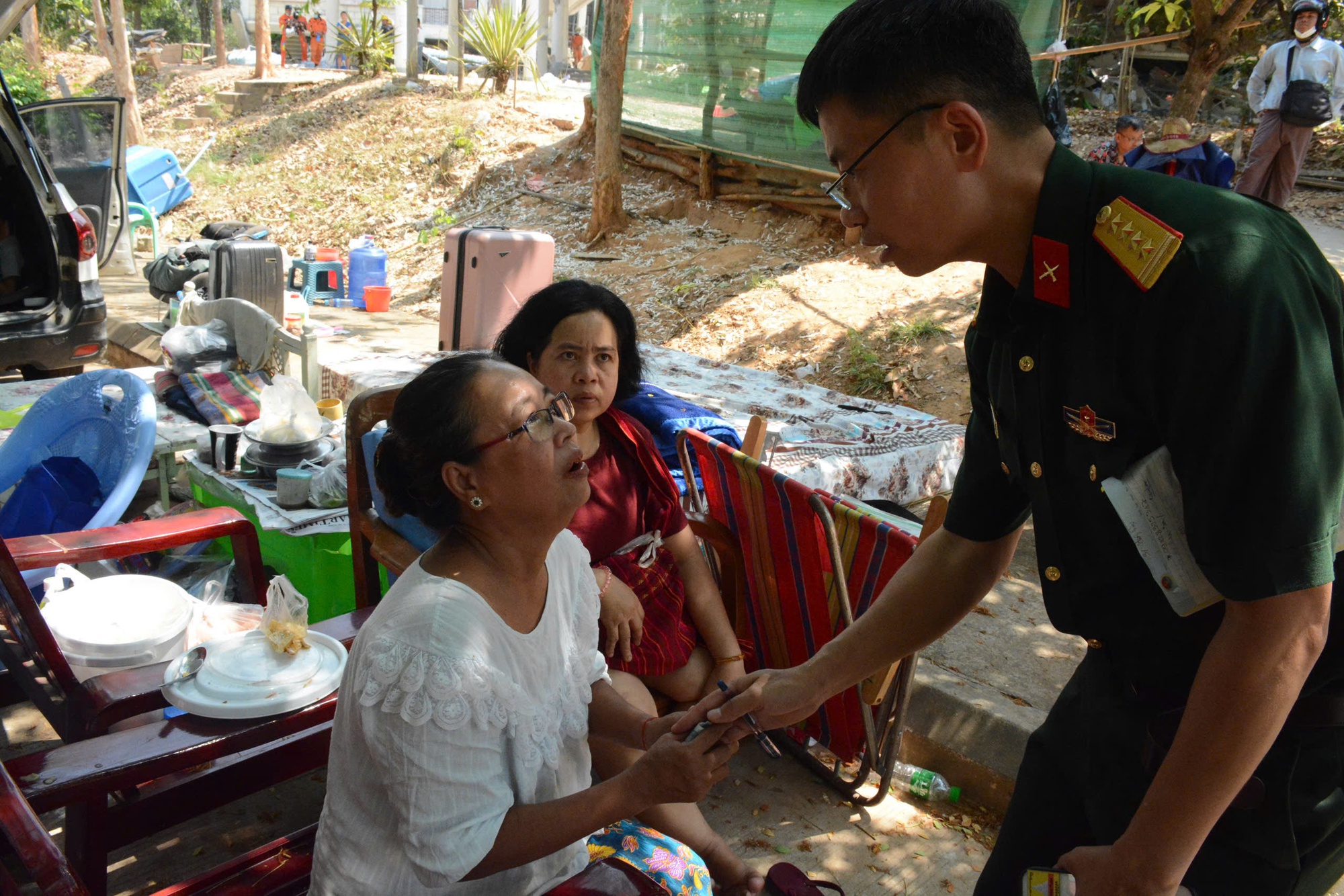 Video: Đội cứu hộ Việt Nam xác định 2 vị trí nghi có nạn nhân động đất tại Myanmar- Ảnh 2.