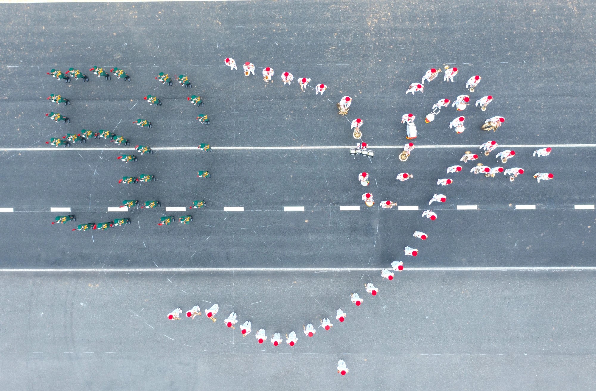 Lịch trình, kế hoạch diễu binh, diễu hành và các hoạt động kỷ niệm 50 năm Ngày Giải phóng miền Nam, thống nhất đất nước- Ảnh 5.