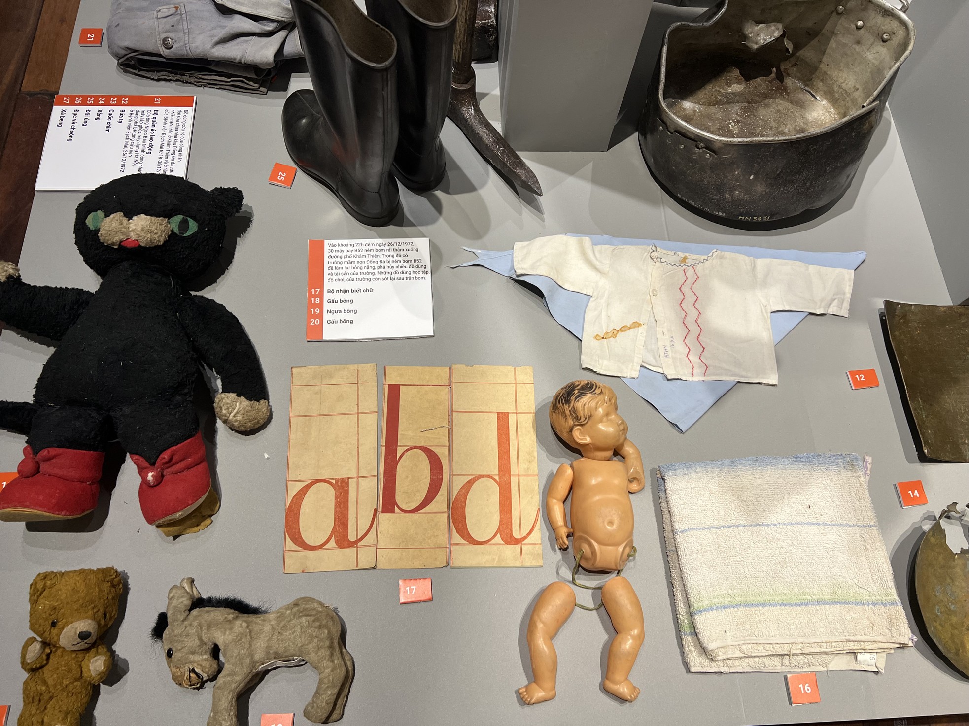 Nhân chứng kể lại khoảnh khắc xe tăng 390 húc đổ cổng Dinh Độc Lập - Ảnh 6.