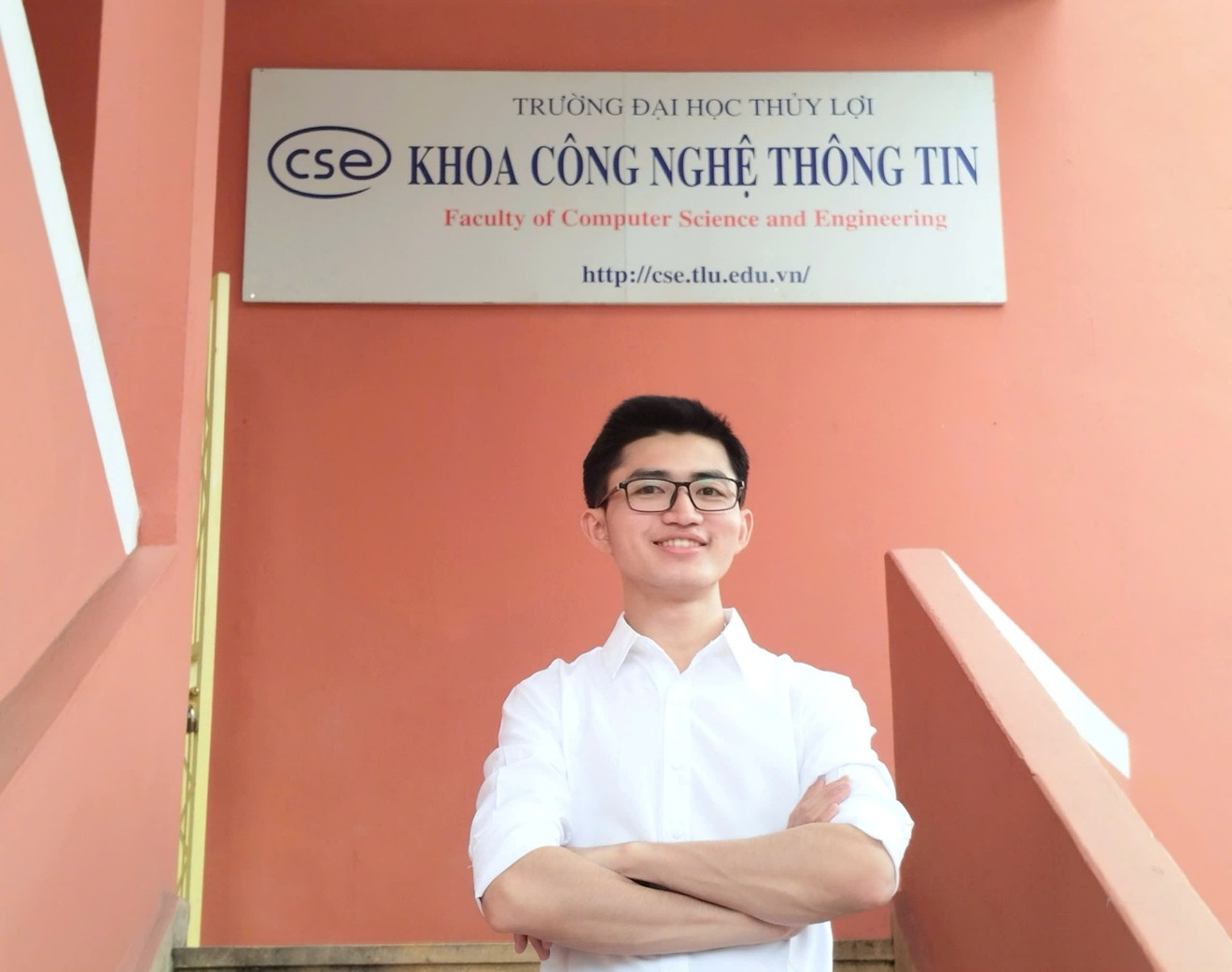 Nguyễn Phi Phong tốt nghiệp thủ khoa Đại học Thủy lợi với điểm xuất sắc - Ảnh 2.