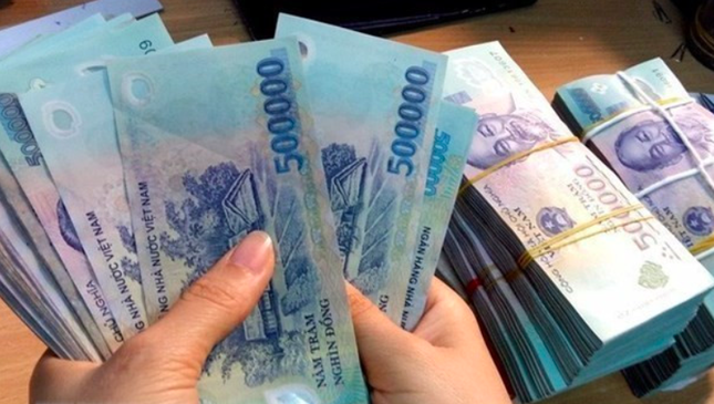 B&agrave; gi&agrave; lừa đảo 1 tỷ đồng rồi chi ti&ecirc;u xa xỉ - Ảnh 1.