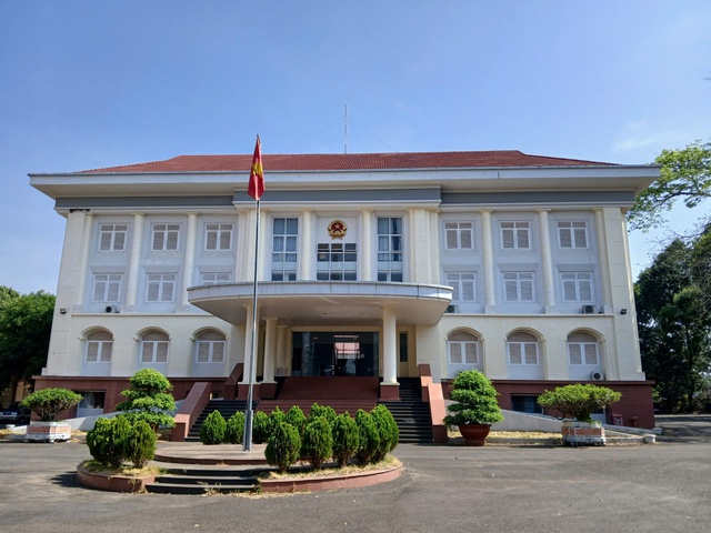 Huyện Ia Grai tuyển dụng gi&aacute;o vi&ecirc;n giữa tinh gọn bi&ecirc;n chế - Ảnh 1.