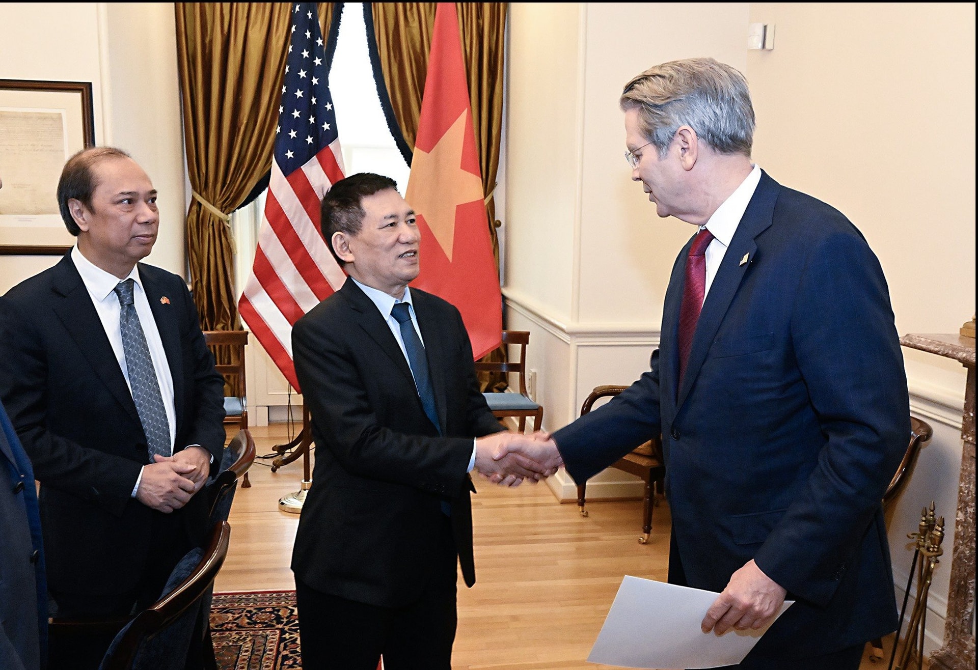 Nhận lệnh từ Tổng thống Trump, “người truyền đạt chính sách thương mại” của Mỹ sắp đàm phán với Việt Nam