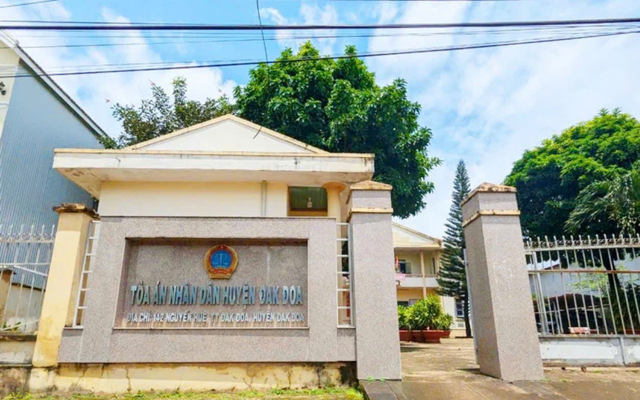 Chánh án Đăk Đoa bị thôi việc sau Điều tra của Viện KSND Tối cao - Ảnh 1. Chánh án Đăk Đoa bị thôi việc sau Điều tra của Viện KSND Tối cao - Ảnh 1.