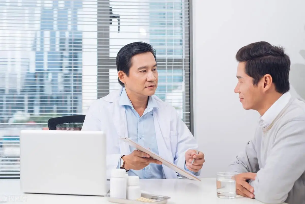 Nửa đêm sếp cũ nhờ đón từ sân bay, tôi lập tức đi ngay: Chuyện sau đó khiến tôi sốc nặng, 6 tháng sau sự nghiệp thay đổi không ngờ- Ảnh 2. Nửa đêm sếp cũ nhờ đón từ sân bay, tôi lập tức đi ngay: Chuyện sau đó khiến tôi sốc nặng, 6 tháng sau sự nghiệp thay đổi không ngờ- Ảnh 2.