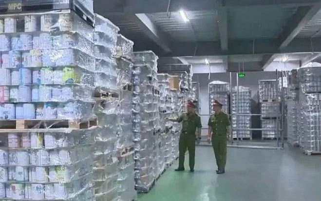 Ai cầm đầu đường dây sản xuất sữa giả cho trẻ sơ sinh, bà bầu trong đường dây thu lợi gần 500 tỷ đồng? - Ảnh 3.