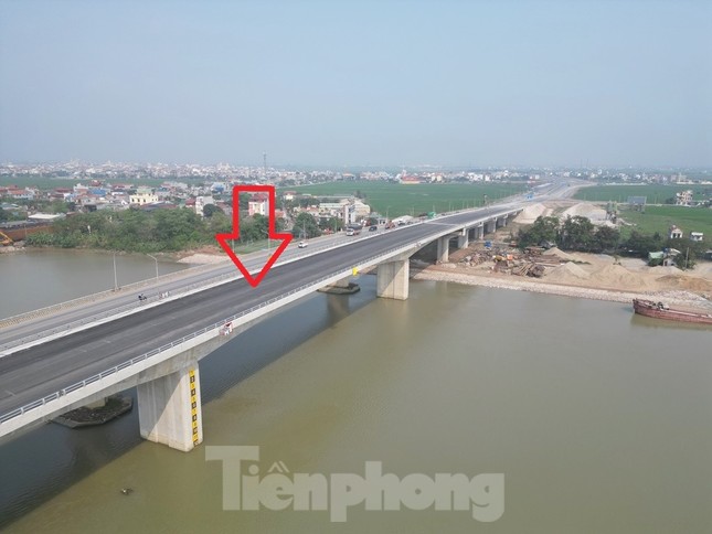 Hình hài cầu Lạc Quần mới trên tuyến đường 6 . 400 Tỷ ở Nam Định - Ảnh 3.