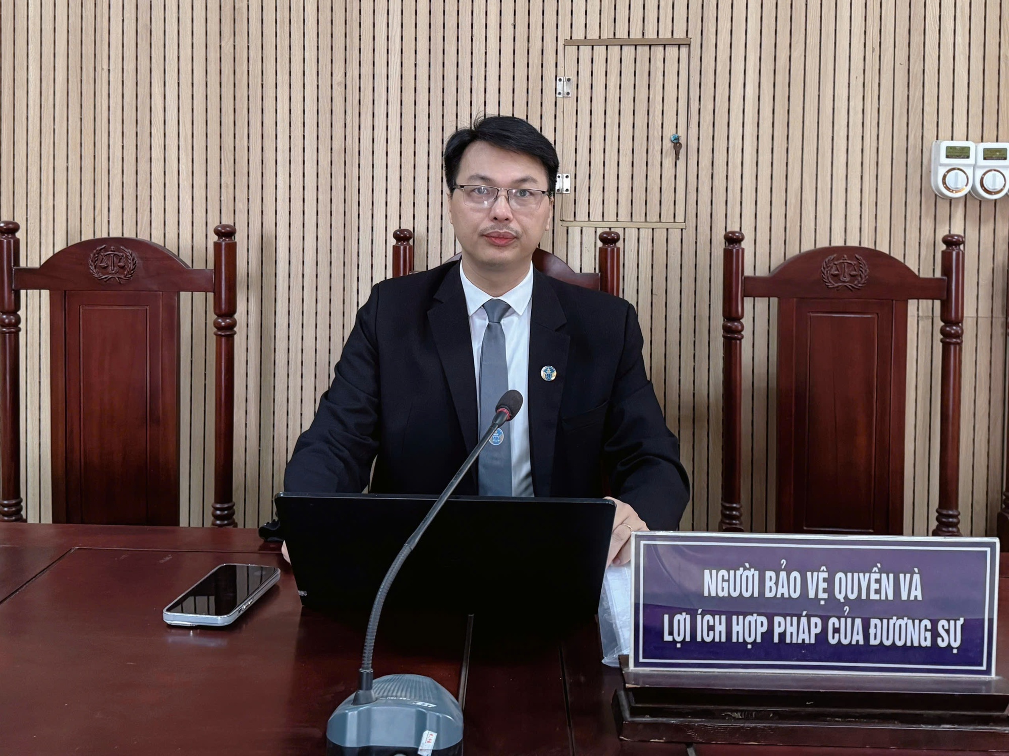 Xử lý hình sự DJ bạo hành vợ theo luật hôn nhân và gia đình - Ảnh 1.