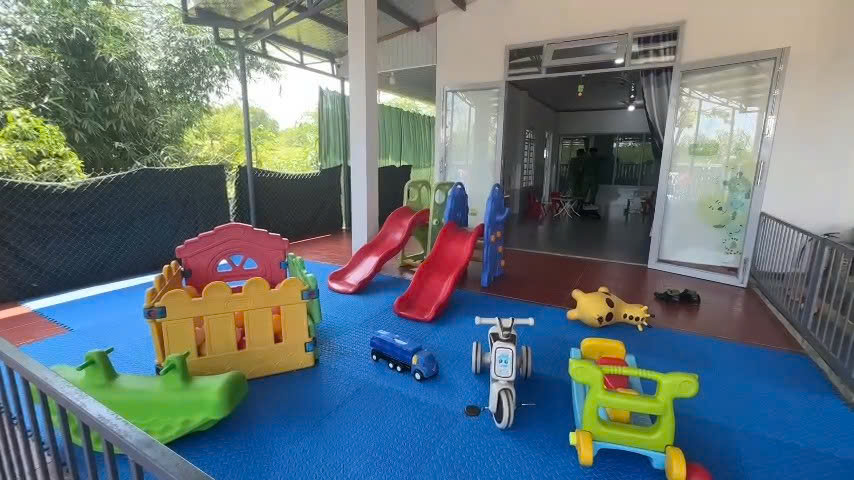 Lộ clip giáo viên bạo hành trẻ em tại Quảng Nam gây phẫn nộ - Ảnh 3. Lộ clip giáo viên bạo hành trẻ em tại Quảng Nam gây phẫn nộ - Ảnh 3.