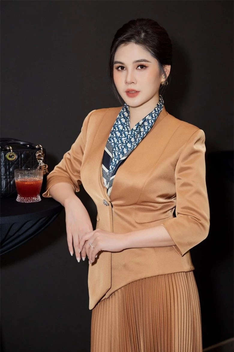 Cuộc sống của nữ MC thể thao xinh đẹp "đi nhầm sân golf được chồng như ý"- Ảnh 16.