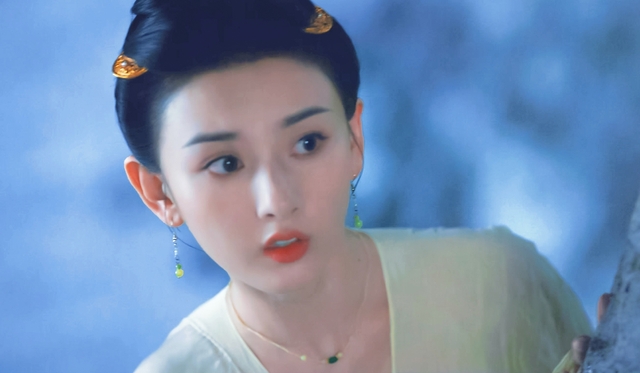 Mỹ nhân đẹp đến mức độ hot tăng 677% chỉ sau 1 đêm, nhan sắc khuôn vàng thước ngọc được nhà nhà tung hô- Ảnh 4. Mỹ nhân đẹp đến mức độ hot tăng 677% chỉ sau 1 đêm, nhan sắc khuôn vàng thước ngọc được nhà nhà tung hô- Ảnh 4.