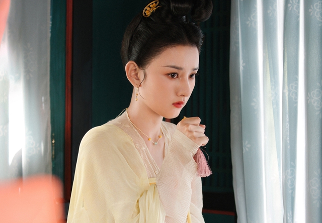 Mỹ nhân đẹp đến mức độ hot tăng 677% chỉ sau 1 đêm, nhan sắc khuôn vàng thước ngọc được nhà nhà tung hô- Ảnh 3. Mỹ nhân đẹp đến mức độ hot tăng 677% chỉ sau 1 đêm, nhan sắc khuôn vàng thước ngọc được nhà nhà tung hô- Ảnh 3.