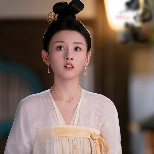 Mỹ nhân đẹp đến mức độ hot tăng 677% chỉ sau 1 đêm, nhan sắc khuôn vàng thước ngọc được nhà nhà tung hô- Ảnh 2. Mỹ nhân đẹp đến mức độ hot tăng 677% chỉ sau 1 đêm, nhan sắc khuôn vàng thước ngọc được nhà nhà tung hô- Ảnh 2.