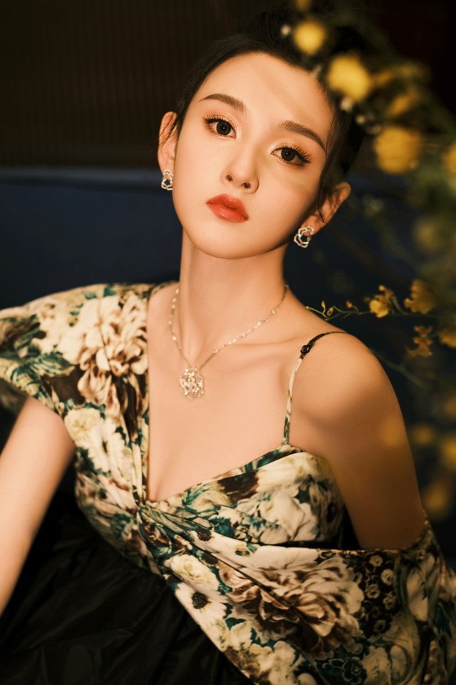 Mỹ nhân đẹp đến mức độ hot tăng 677% chỉ sau 1 đêm, nhan sắc khuôn vàng thước ngọc được nhà nhà tung hô- Ảnh 6. Mỹ nhân đẹp đến mức độ hot tăng 677% chỉ sau 1 đêm, nhan sắc khuôn vàng thước ngọc được nhà nhà tung hô- Ảnh 6.