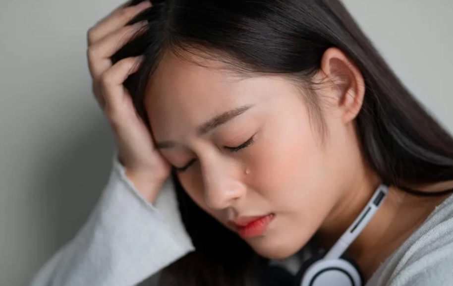 Bị sếp bắt gặp y&ecirc;u đương với đồng nghiệp nam trong c&ocirc;ng ty, t&ocirc;i bị "h&agrave;nh" cho l&ecirc;n bờ xuống ruộng: Một quyết định khiến cả 3 người cho&aacute;ng v&aacute;ng- Ảnh 1.