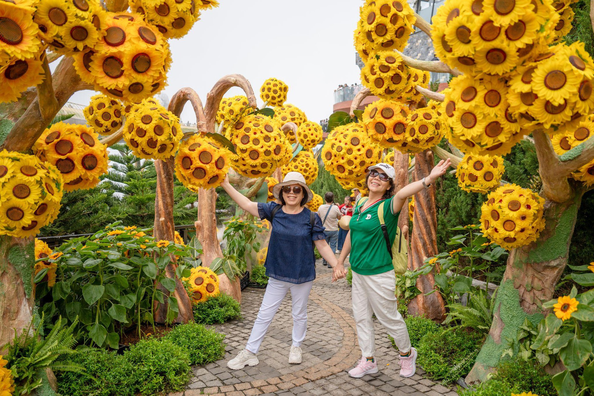 Đây là những điểm đến hấp dẫn không thể bỏ qua khi ghé Đà Nẵng dịp lễ 30/4, 1/5 - Ảnh 1. Đây là những điểm đến hấp dẫn không thể bỏ qua khi ghé Đà Nẵng dịp lễ 30/4, 1/5 - Ảnh 1.