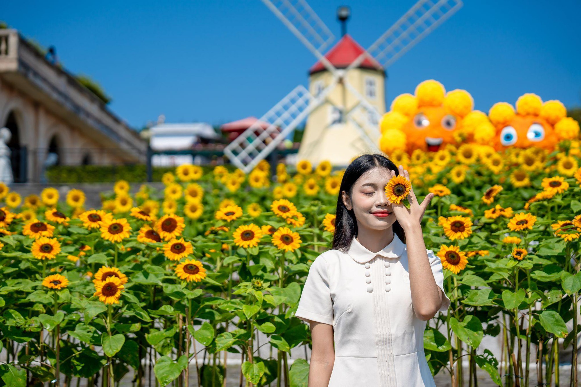 Đây là những điểm đến hấp dẫn không thể bỏ qua khi ghé Đà Nẵng dịp lễ 30/4, 1/5 - Ảnh 2. Đây là những điểm đến hấp dẫn không thể bỏ qua khi ghé Đà Nẵng dịp lễ 30/4, 1/5 - Ảnh 2.