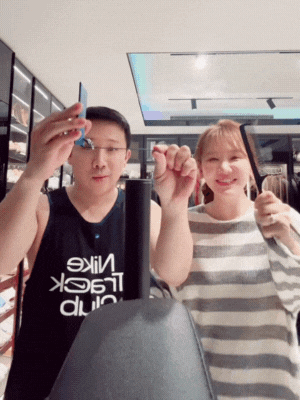 Hari Won - Trấn Thành bị camera ghi lại cảnh tượng có hành động lạ trong nhà riêng, chuyện gì đây?- Ảnh 1. Hari Won - Trấn Thành bị camera ghi lại cảnh tượng có hành động lạ trong nhà riêng, chuyện gì đây?- Ảnh 1.