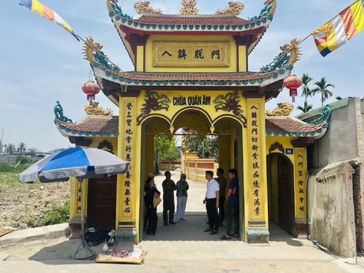 Phát hiện thi thể trẻ sơ sinh trước cổng chùa Quán Âm Hải Phòng - Ảnh 1.