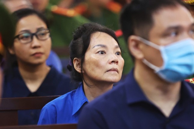 Gia đình bà Trương Mỹ Lan mong giảm án sâu tại phiên tòa phúc thẩm - Ảnh 3.