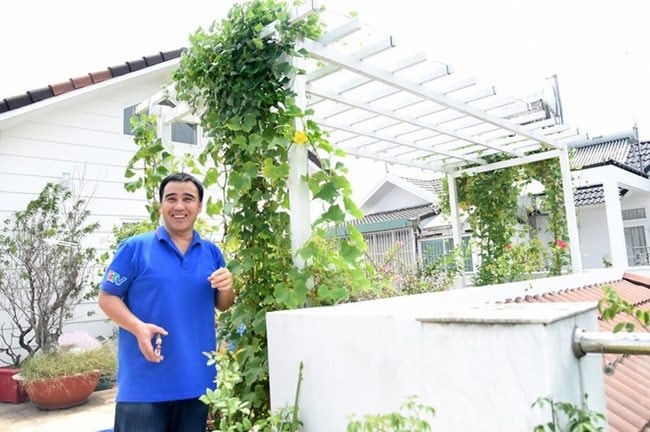 Quyền Linh trước khi bị Hoa Sen "tố" bội tín: MC giàu top showbiz, bạch dinh 21 tỷ, góp vốn nhiều công ty - Ảnh 3.