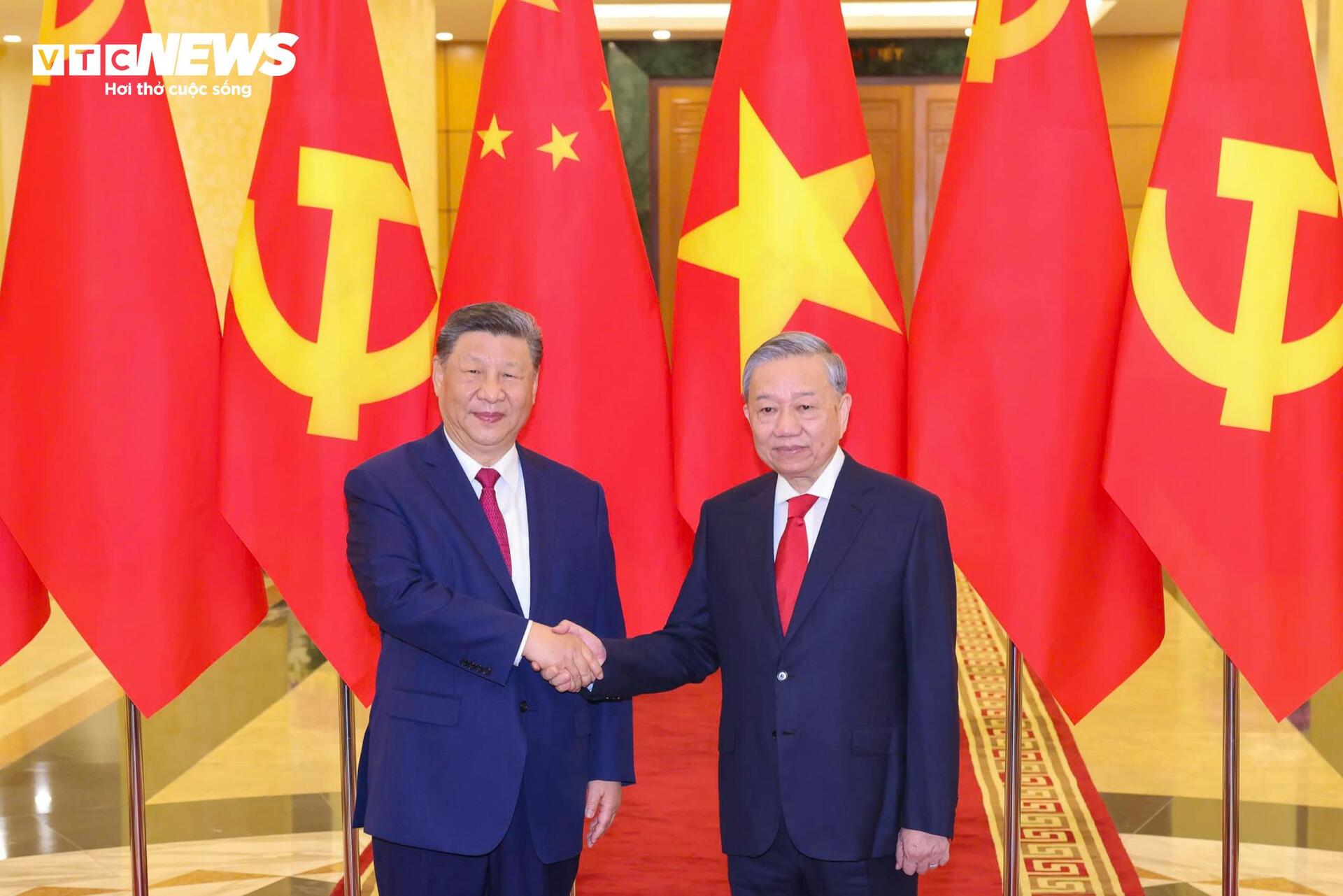 Thủ tướng tiễn Tổng Bí thư Tập Cận Bình rời Hà Nội kết thúc chuyến thăm Việt Nam - Ảnh 5.