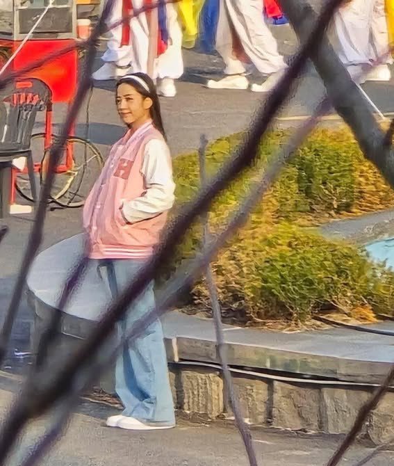 Nhan sắc thật của mỹ nhân đẹp nhất thế giới khiến cả MXH tranh cãi- Ảnh 5. Nhan sắc thật của mỹ nhân đẹp nhất thế giới khiến cả MXH tranh cãi- Ảnh 5.