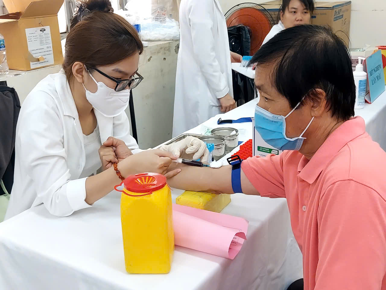 Từ ngày 1-7, trường hợp nào không được chi trả BHYT khi khám chữa bệnh?- Ảnh 1. Từ ngày 1-7, trường hợp nào không được chi trả BHYT khi khám chữa bệnh?- Ảnh 1.
