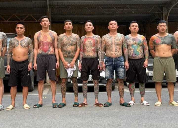 Công an Hà Nội bắt Hải lé cùng 8 đàn em trong vụ tín dụng đen - Ảnh 1.