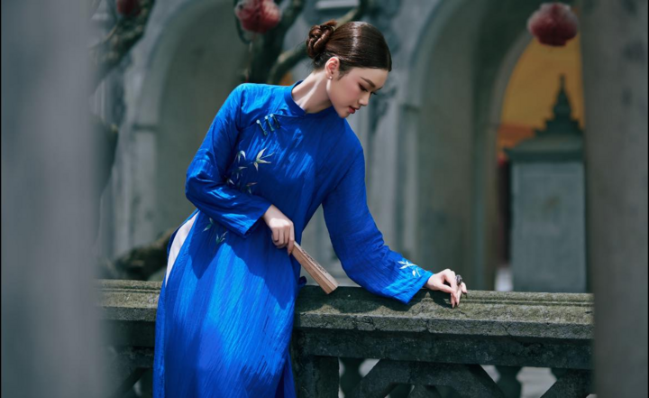 Nữ sinh tặng hoa Tập Cận Bình trong chuyến thăm Việt Nam là ai? - Ảnh 8.