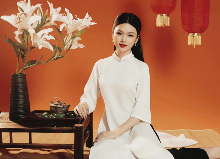 Nữ sinh tặng hoa Tập Cận Bình trong chuyến thăm Việt Nam là ai? - Ảnh 6.