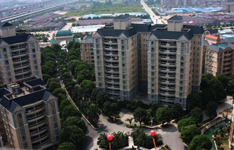 Cặp vợ chồng mua căn hộ giá 2,1 tỷ đồng, chưa kịp sang tên thì chủ cũ qua đời, tòa án khẳng định: Tài sản đã thuộc về người khác- Ảnh 1.