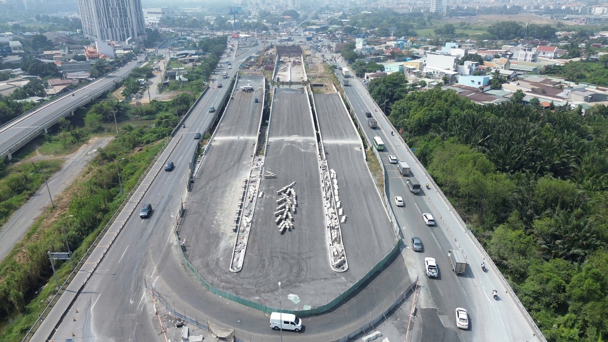 Nút giao thông An Phú và hạ tầng TP HCM ngày lễ 30 - 4 - Ảnh 2. Nút giao thông An Phú và hạ tầng TP HCM ngày lễ 30 - 4 - Ảnh 2.