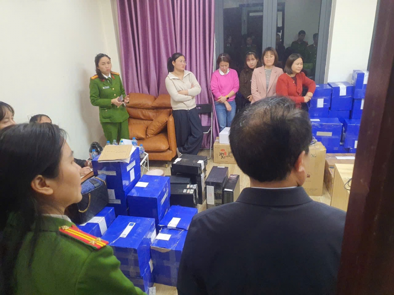 To&agrave;n cảnh đường d&acirc;y sản xuất, ph&acirc;n phối 573 loại sữa bột giả- Ảnh 3.