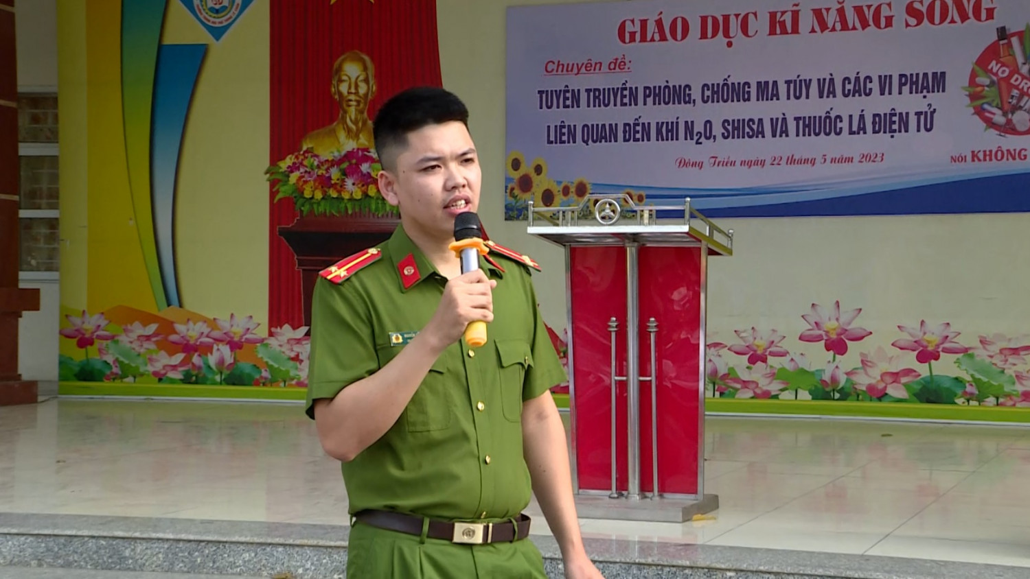 Chân dung thượng úy Nguyễn Đăng Khải người hy sinh dũng cảm tại Quảng Ninh - Ảnh 1.