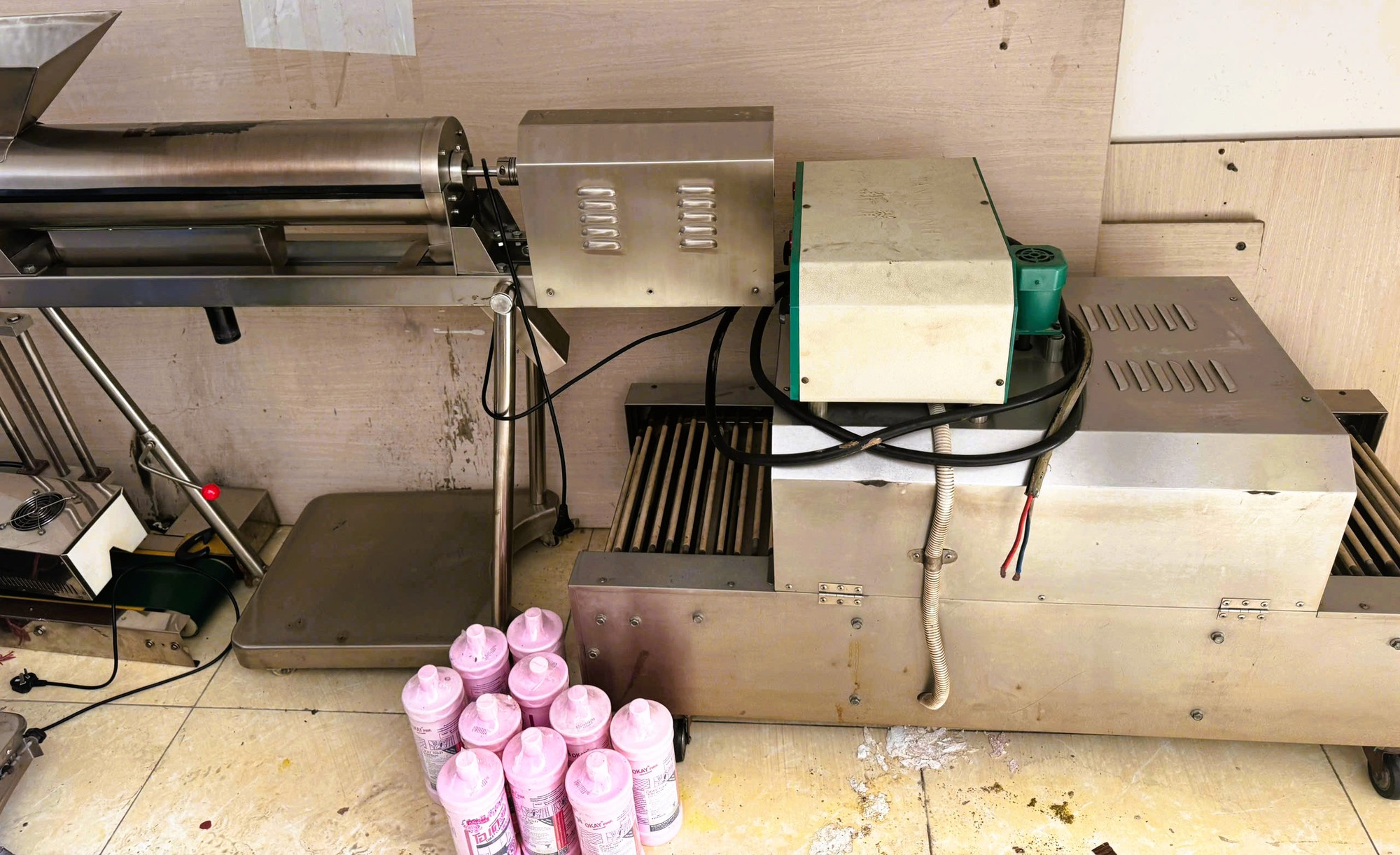 Vụ triệt phá đường dây thuốc giả quy mô toàn quốc gây chấn động - Ảnh 6.