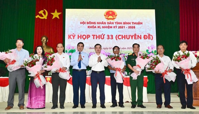 Miễn nhiệm và bổ sung ủy viên UBND Bình Thuận kỳ 2021 - 2026 - Ảnh 2.